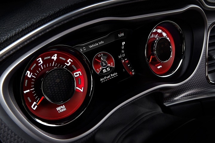 2015����DODGE CHALLENGER ���å��������󥸥㡼����6/V8���ƥ��졼�ɡ�͢����ǽ�����ּ��ա�