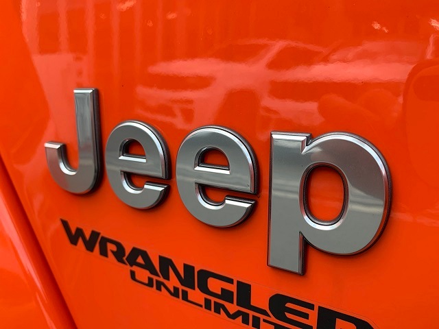在庫2ケ有り】純正品 JL ラングラー 装着品 JEEP サイド エンブレム