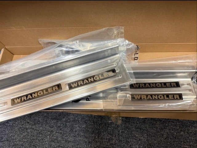 �ں߸������ò��������åȡ�18���ݡ������ס���󥰥顼�����ƥ�쥹�����磻�ɥ����ס��ɥ�����ץ졼��  4�ɥ��ѡ��ڥ֥�å� WRANGLER������