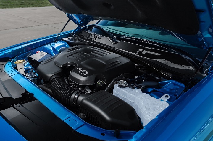 2015����DODGE CHALLENGER ���å��������󥸥㡼����6/V8���ƥ��졼�ɡ�͢����ǽ�����ּ��ա�