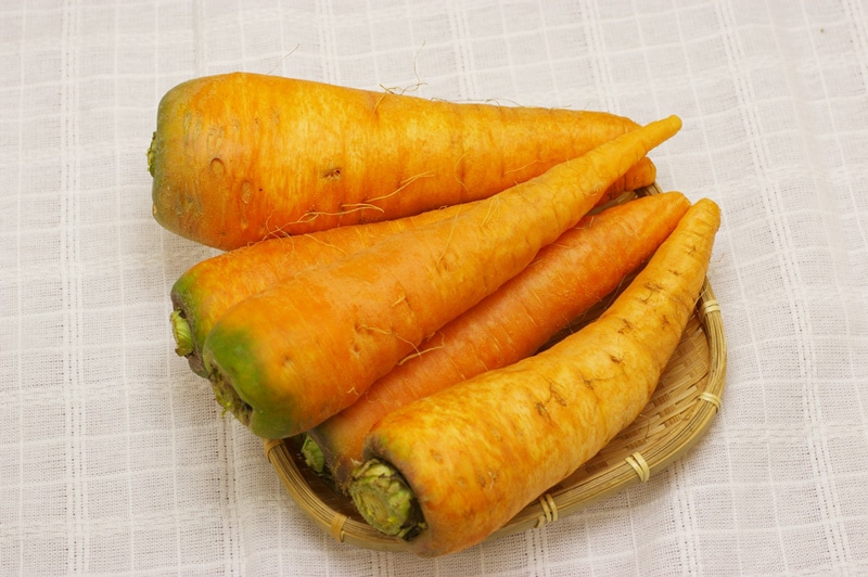 無肥料 自然栽培 黒田五寸ニンジン1kg 北海道 クラブ大地 V1000 野菜 ハート Netshop