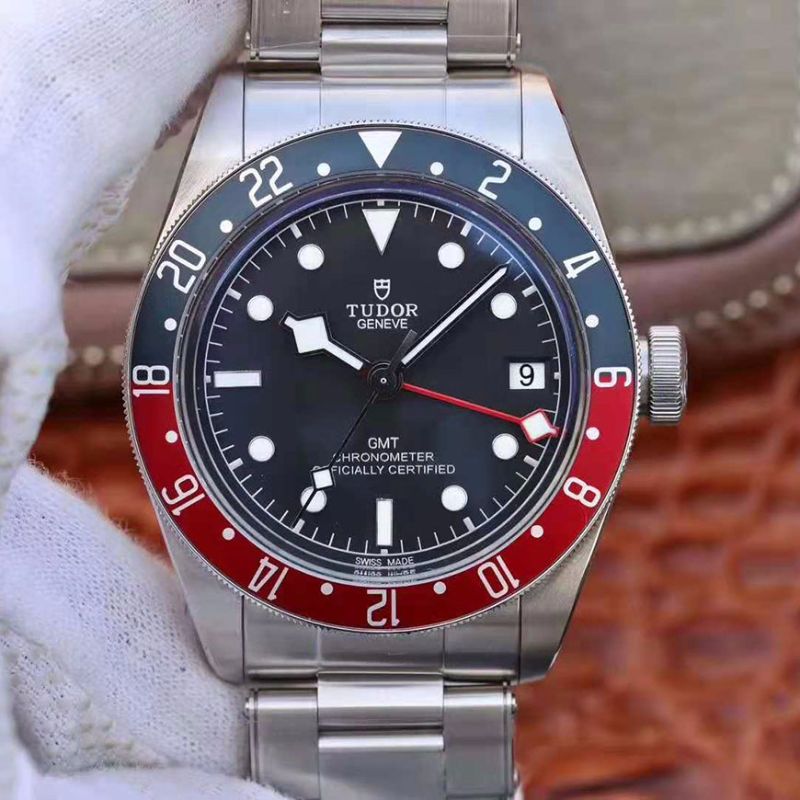 �����ե����ȥ꡼����1���߲û���tudor���������������إ��졼��UP��ǽ���ǹ���󥯲�¤�ʡʼ��������Τ� ������Ǽ��2��3�������١��׳�ǧ��Ref.M79830RB-0001��ޡ������֥�å��٥���ư����GMT�ڥץ��٥��롡ʬ�����ݺѤ�