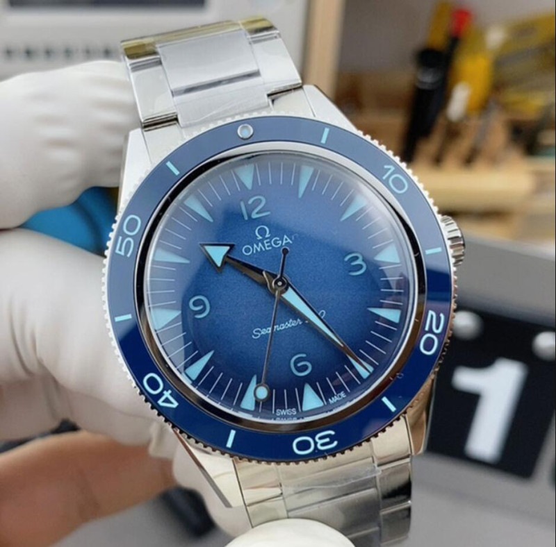 �����ե����ȥ꡼�����ǹ���󥯲�¤�ʡʼ��������Τ� ������Ǽ��3��4�������١��׳�ǧ�ˡ�OMEGA�����ޥ����� 300 ������������� ���ޡ��֥롼ʬ�����ݺѤ�