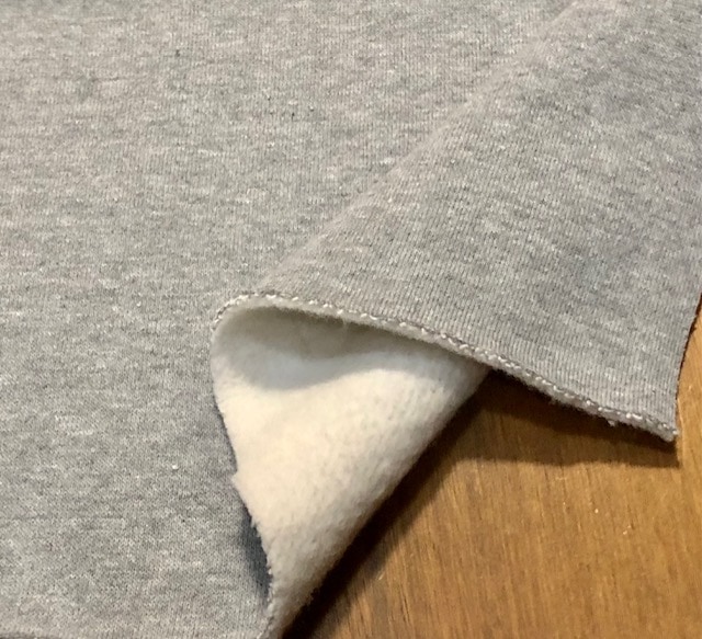 綿100 トレーナーニット 裏起毛 中間～やや厚 薄杢グレー系 6m 華奢見せ！しっかり綿混裏毛素材トレーナー - ベルーナ公式