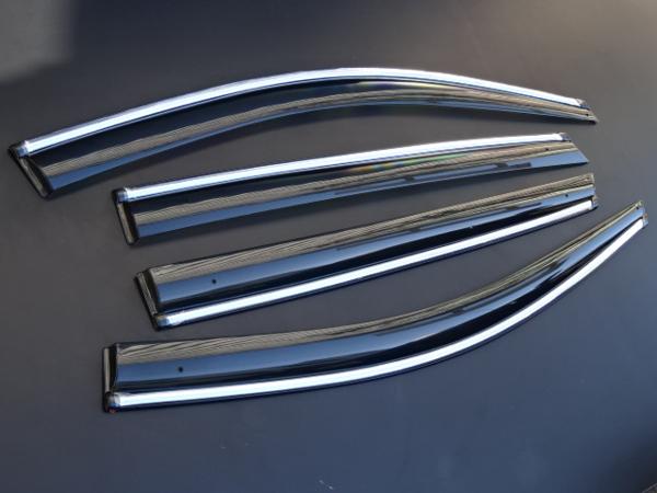 ベンツ Bクラス W246 メッキモール・金具付 ドア バイザー
