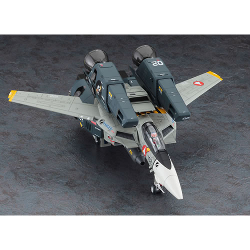 ハセガワ【プラモデル】1／48 マクロスシリーズ VF-1J スーパー