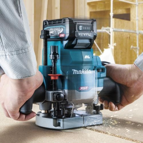 マキタ【makita】40Vmax充電式ルータ チャック孔径12mm 本体のみ