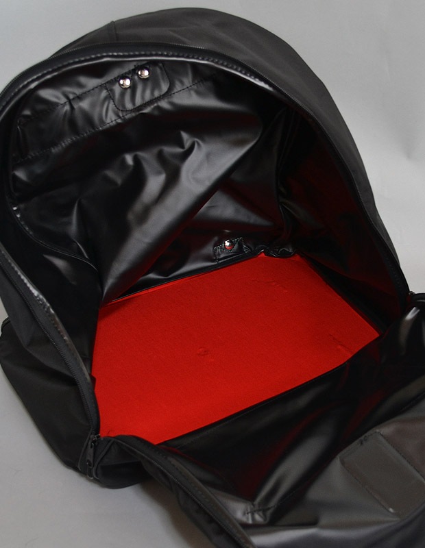 �ɶ��ޡ���ǯ�ѡ��ܥ��ȥ󡡥��å������ե��å����ʥ����󥫥顼