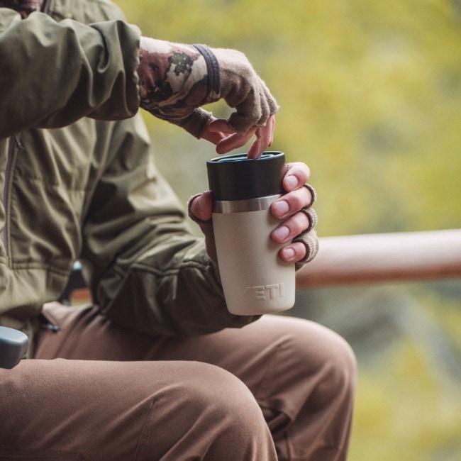 YETI �����ƥ� ���֥顼 8oz��236mL�˥ȥ�٥�ܥȥ� Rambler 236 ml Travel Bottle