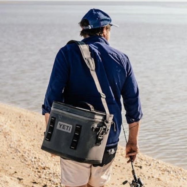 �����ƥ� YETI �ۥåѡ��ե�å� 12 ���եȥ����顼 Hopper Flip 12 Soft Cooler 