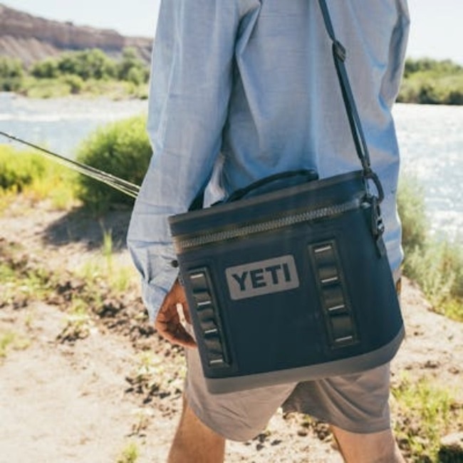 �����ƥ� YETI �ۥåѡ��ե�å� 8 ���եȥ����顼 Hopper Flip 8 Soft Cooler 