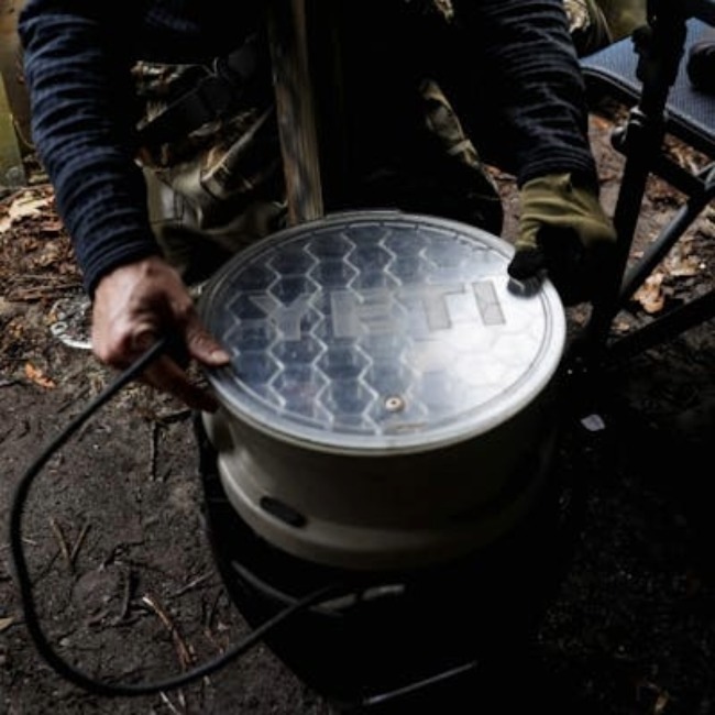 �����ƥ� YETI �����ɥ����� �Х��Ĥγ� Loadout Bucket Lid