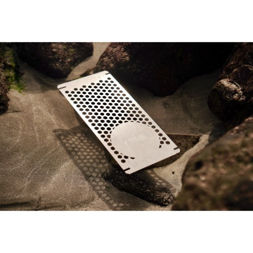 �ե���ܥå� FOLBOT �ϥ˥���ץ졼�� HONEYCOMB PLATE