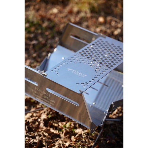 �ե���ܥå� FOLBOT �ϥ˥���ץ졼�� HONEYCOMB PLATE