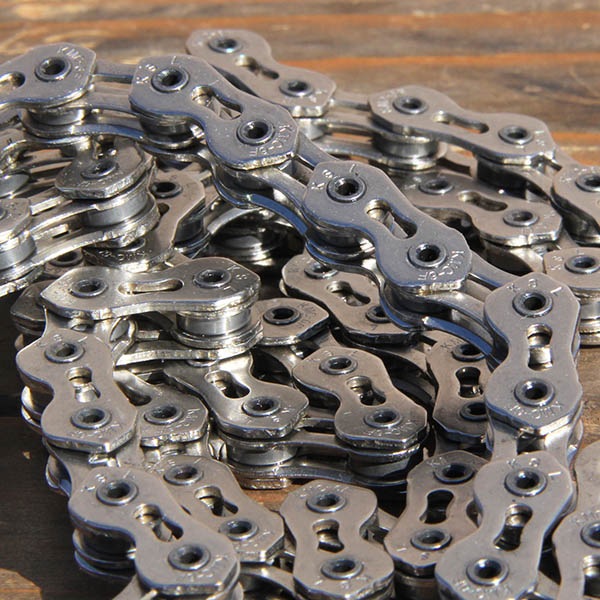 KMC - Z810 [SL] | 駆動系,チェーン,スタンダード | GOLDRUSH AJITO