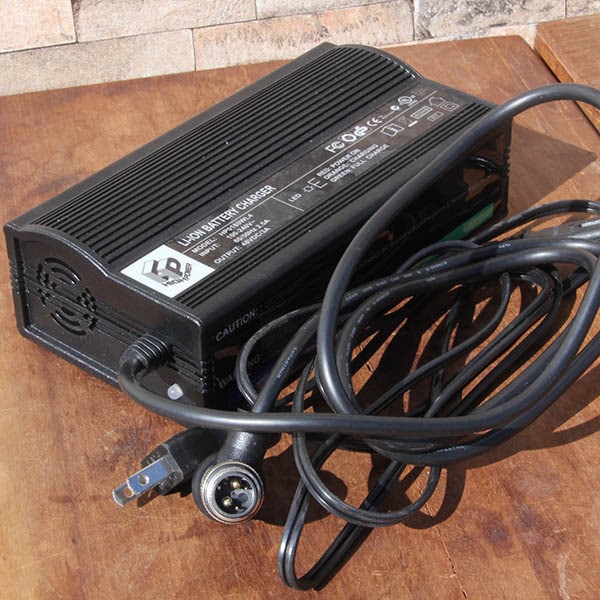 OSET - 充電器 リチウム用 48V | OSET [ 電動バイク ],純正パーツ,充電