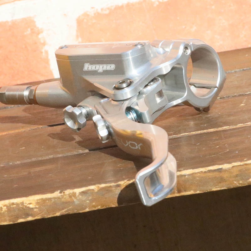 HOPE - EVO x TR4 [����С�]