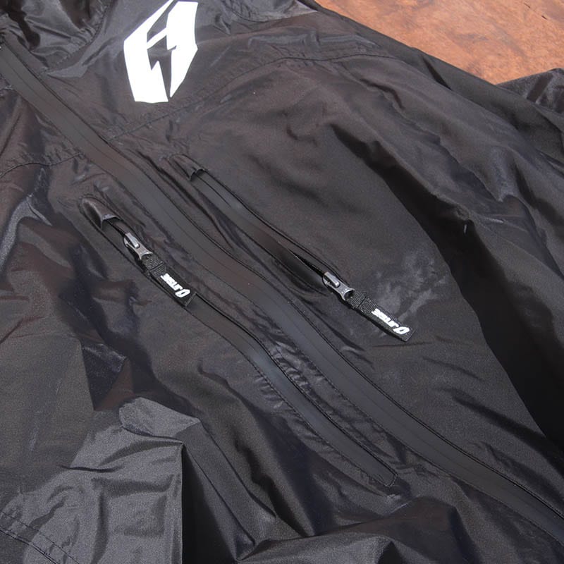 JITSIE - �쥤�󥸥㥱�å� Hopper