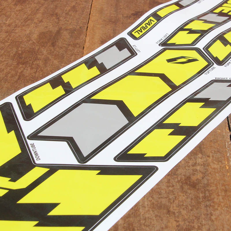 JITSIE - �ե졼�ॹ�ƥå��� VARIAL