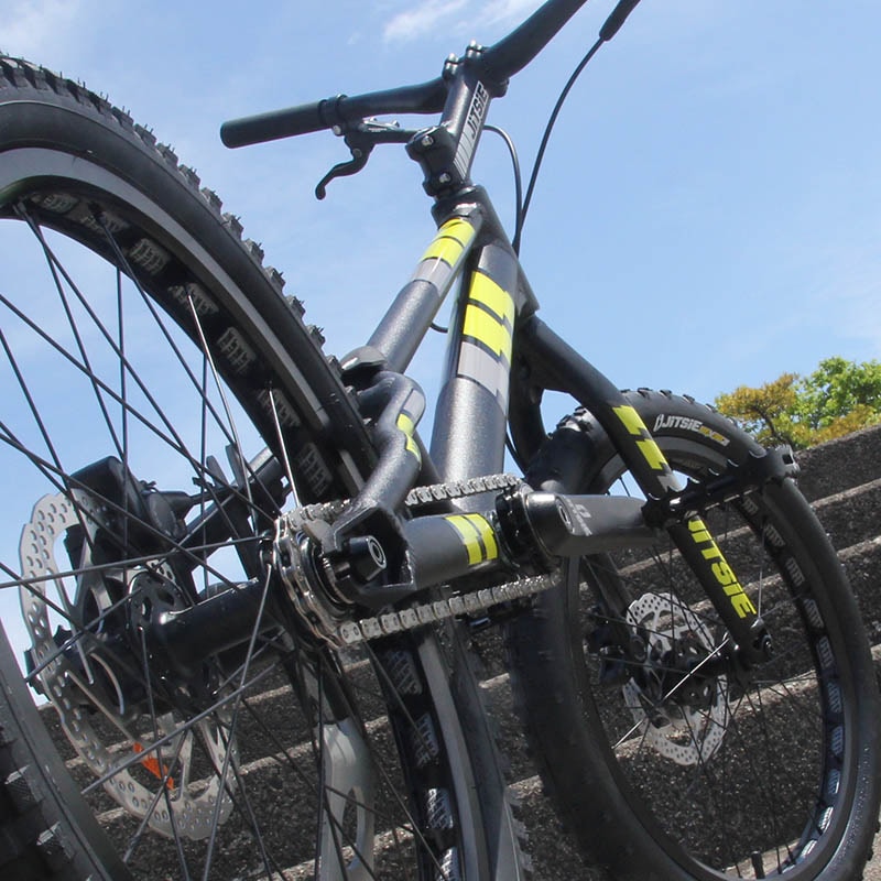 JITSIE - �ե졼�ॹ�ƥå��� VARIAL