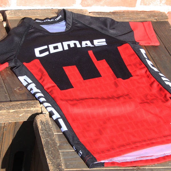 COMAS - �饤�ǥ��󥰥��㡼��