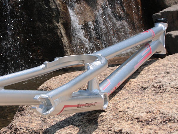 [20% OFF!] NEON - WING 26in