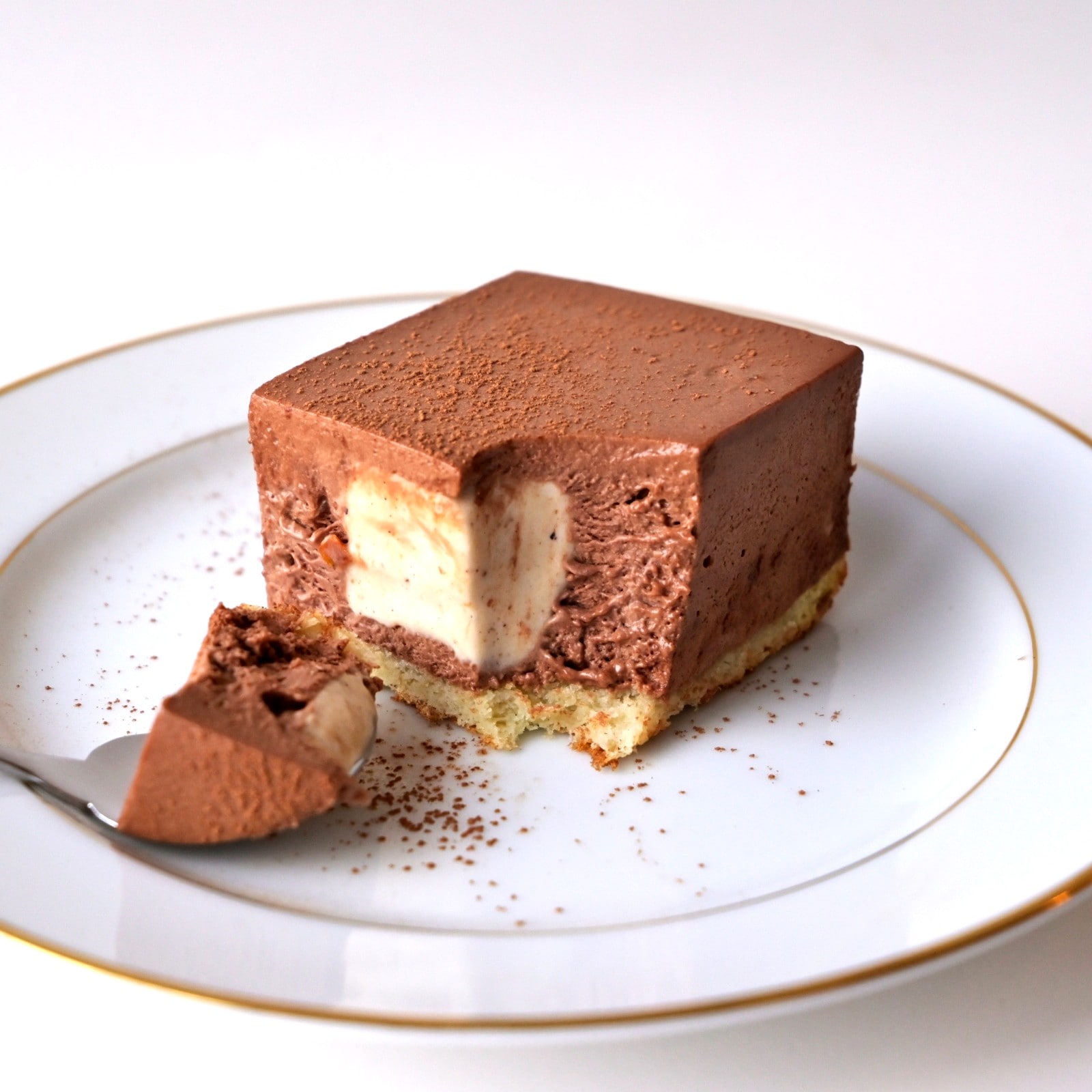 チョコレートのセミフレッド (アイスケーキ)