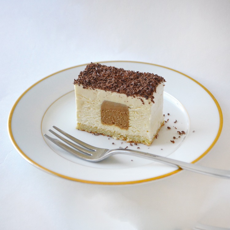 【店頭受取限定】_  ティラミスのセミフレッドケーキ（アイスケーキ）