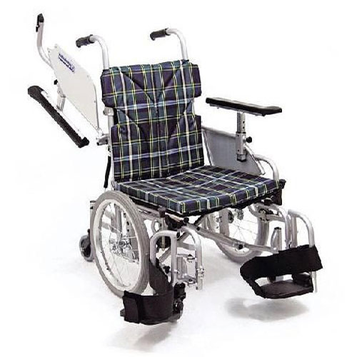 カワムラサイクル KAK16-40B-LO 〈低床型〉室内用六輪 介助型車いす 中古 介助式車いす カワムラサイクル BM-16 40cm幅