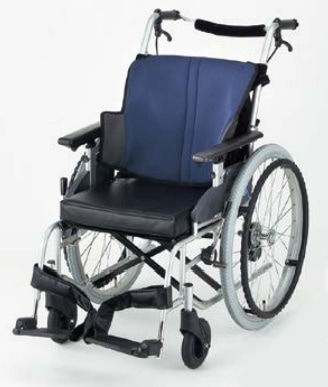 中古車椅子・座王 日進医療器 車椅子 座王 自走用 車いす 屋内専用 NA-506W コンパクト