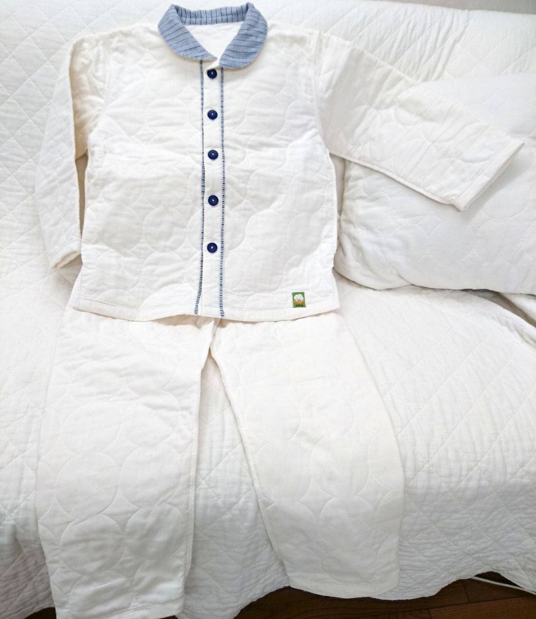 パシーマ　パジャマ 楽天市場】パシーマ の生地を使った 首もとあったかパジャマ M