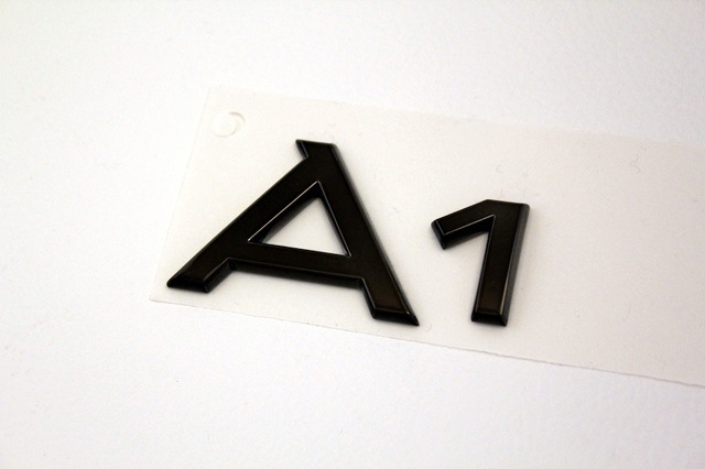 Audi A1 �ꥢ �֥�å��������� ����֥��