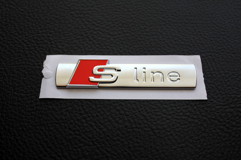 アウディ80 GL エンブレム Audi純正 S-LINE リア・エンブレム|VW