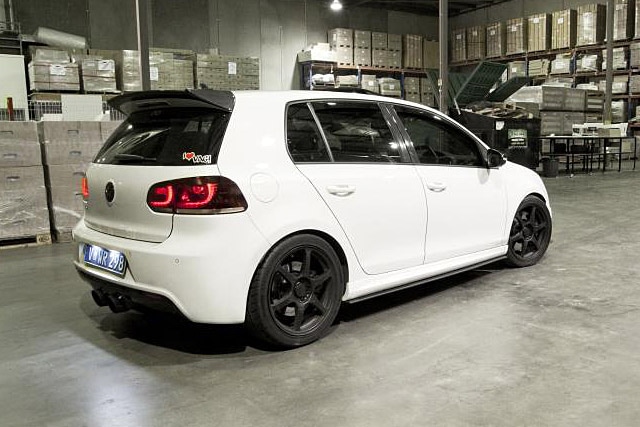 FLOW DESIGNS GOLF6 R �����ɥ��ץ�å���