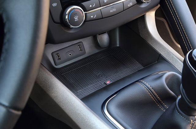 Renault(ルノー) カジャー スマホ ワイヤレス チャージング Qi ドック