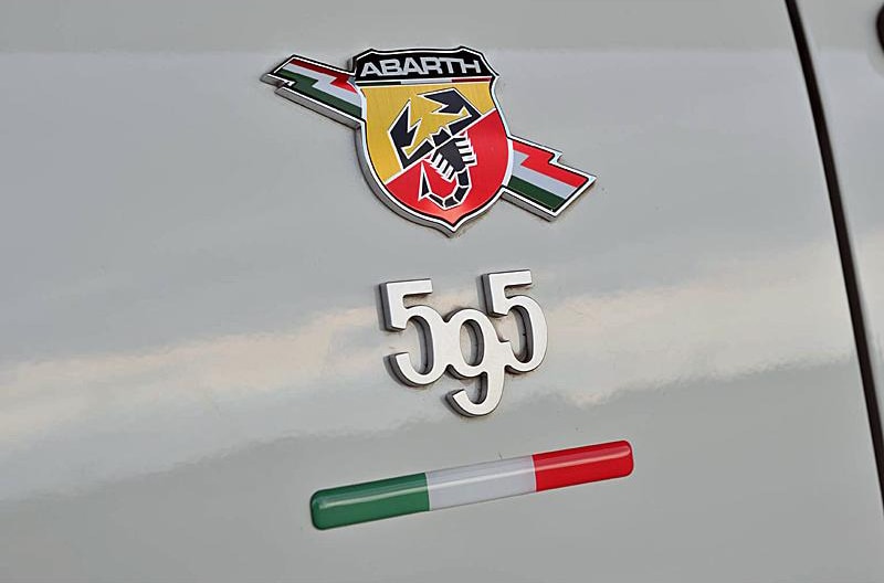 アバルト , フィアット トリコロール エンブレムステッカー ABARTH 