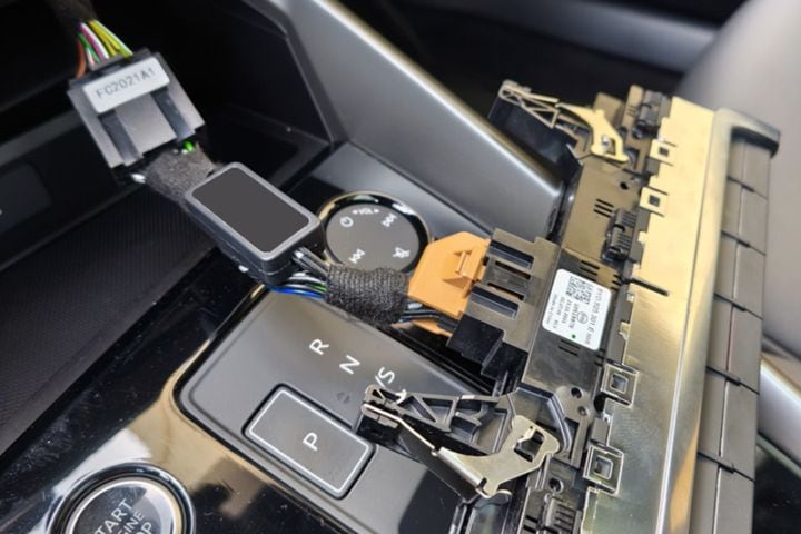 Audi A3/S3(8Y) �������ȥ��ȥåץ����ƥ� �����ɥ�󥰥��ȥå� ����󥻥顼