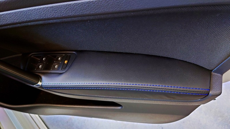 VW GOLF7 �ɥ�������쥹�� �쥶�����С����֥롼���ƥå�