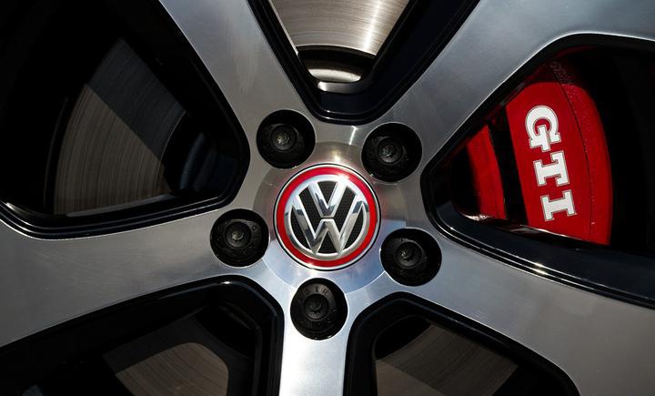 VW GOLF7 GTI ���󥿡�����åץ�󥰡��ȥ�͡��ɥ�å�