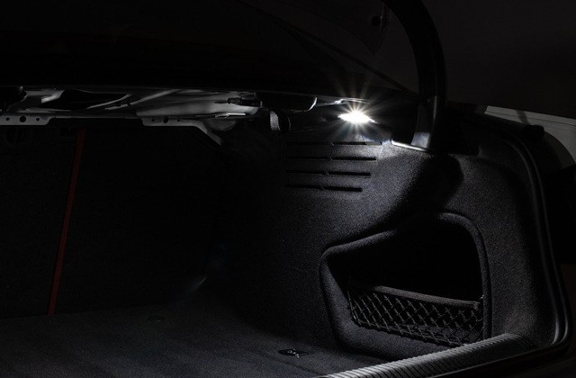 Audi A4/S4(B9) ������ �ȥ�󥯥饤�ƥ��� ���ߥ��å�