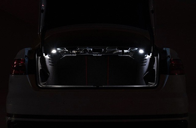 Audi A4/S4(B9) ������ �ȥ�󥯥饤�ƥ��� ���ߥ��å�