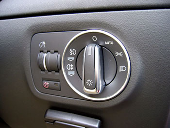 Audi ����� �إåɥ饤�ȥ����å����