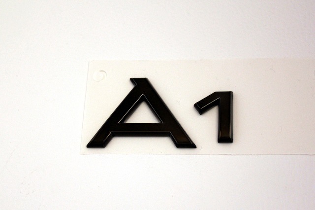 Audi A1 �ꥢ �֥�å��������� ����֥��