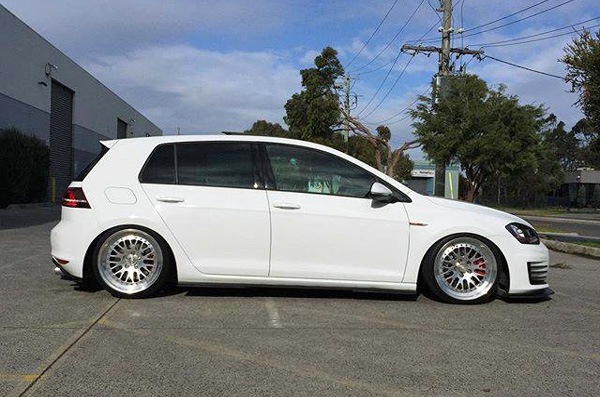FLOW DESIGNS GOLF7 GTI �����ɥ��ץ�å���(4pc)