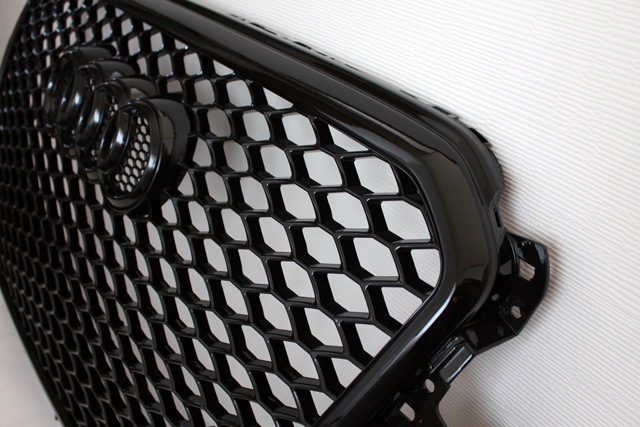 Audi RSQ5�������� �ե���ȥ���롦�֥�å��ե졼��