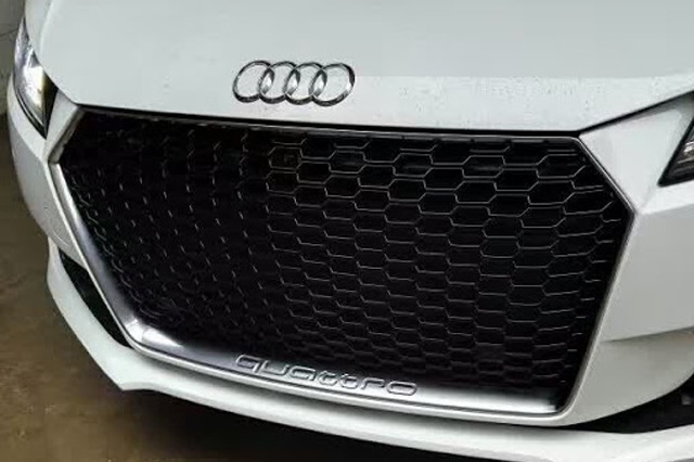 Audi TT/TTS (8S/FV) RSスタイルグリル・アルミ調フレーム|VW/Audi 