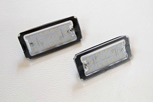���Х��, �ե����å� 500/595/695 LED�ʥ�С��ץ졼���� �饤������ Abarth Fiat