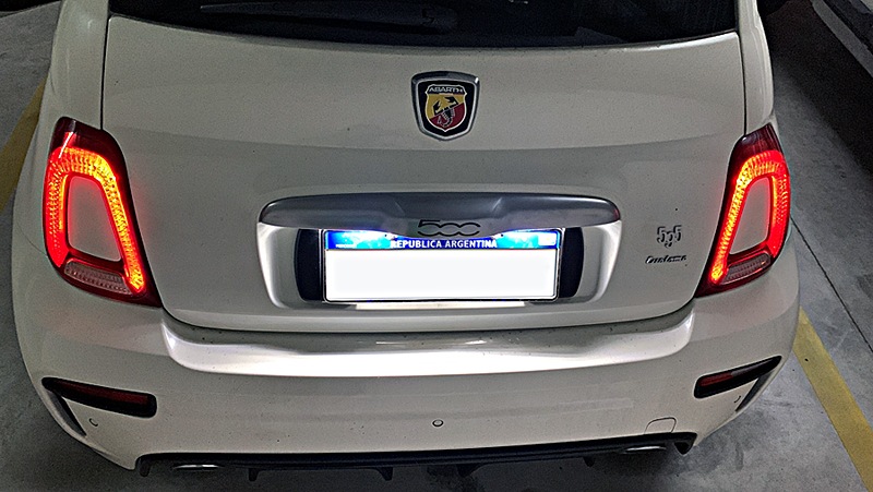 ���Х��, �ե����å� 500/595/695 LED�ʥ�С��ץ졼���� �饤������ Abarth Fiat