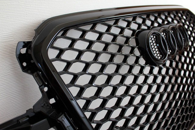 Audi RSQ5�������� �ե���ȥ���롦�֥�å��ե졼��