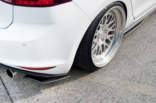 FLOW DESIGNS GOLF7 GTI �����ɥ��ץ�å���(4pc)